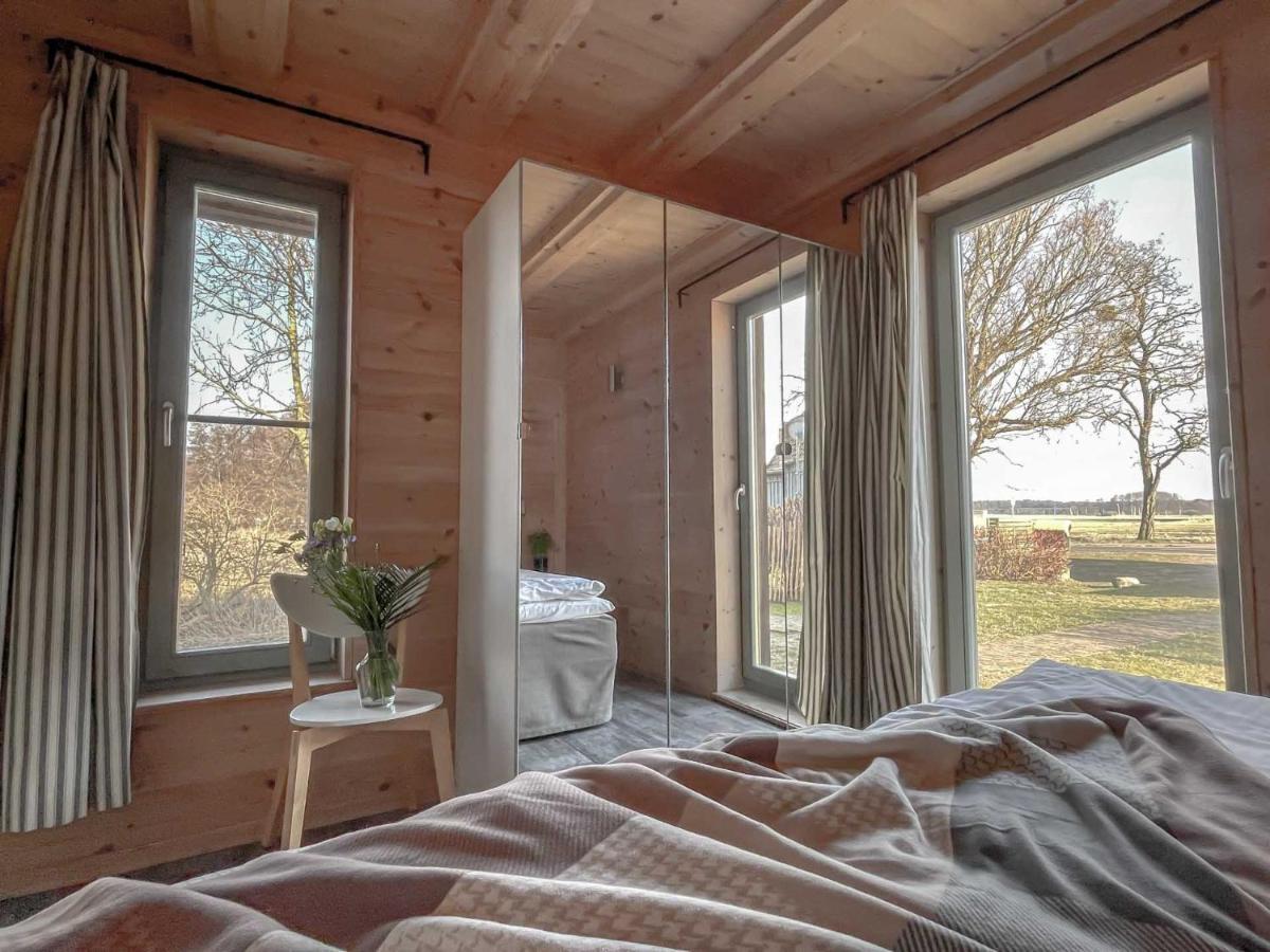 Traumhaff Kuestenchalets - Einzigartige Chalets An Der Ostsee. Ganz Aus Laerchenholz Mit Kamin Und Sauna Vogelsang-Warsin Buitenkant foto