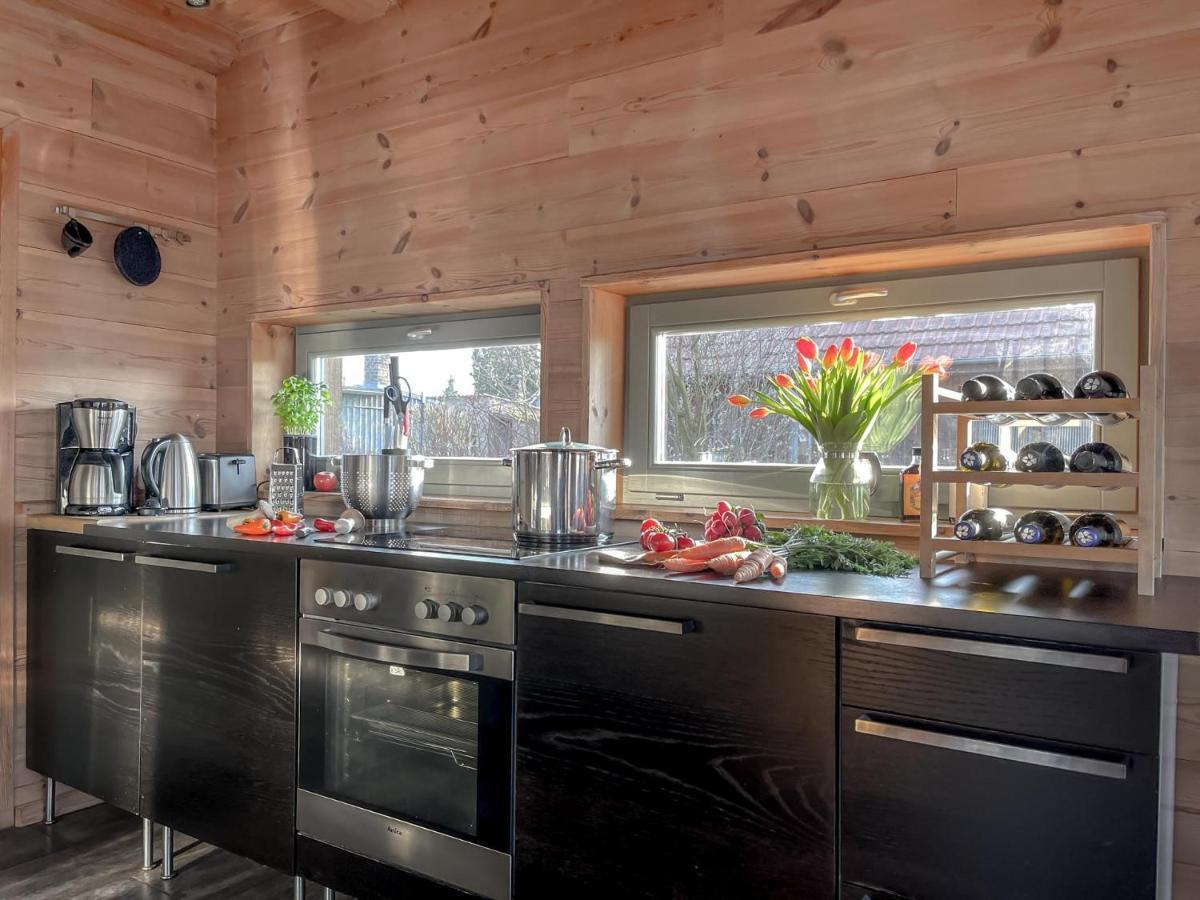 Traumhaff Kuestenchalets - Einzigartige Chalets An Der Ostsee. Ganz Aus Laerchenholz Mit Kamin Und Sauna Vogelsang-Warsin Buitenkant foto